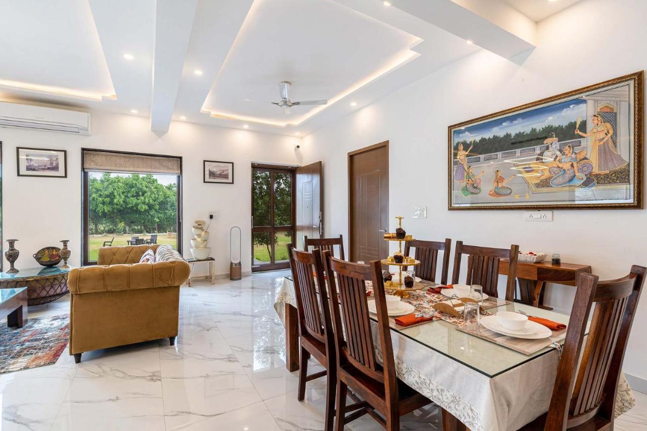 Brookvale Manor By Stayvista - Private Pool Haven With Endless Views & Indoor Fun Sohna 外观 照片