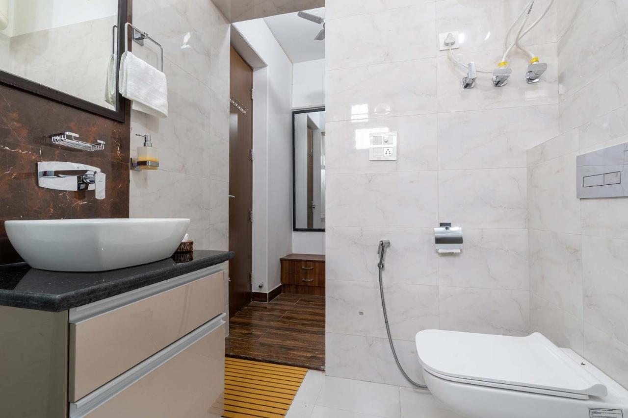 Brookvale Manor By Stayvista - Private Pool Haven With Endless Views & Indoor Fun Sohna 外观 照片
